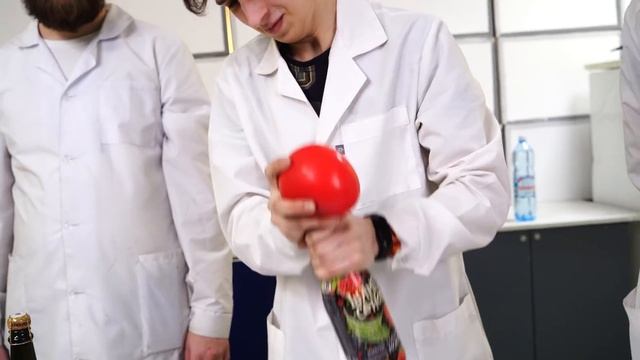 В КАКОЙ ГАЗИРОВКЕ БОЛЬШЕ ВСЕГО ГАЗА? смотреть онлайн