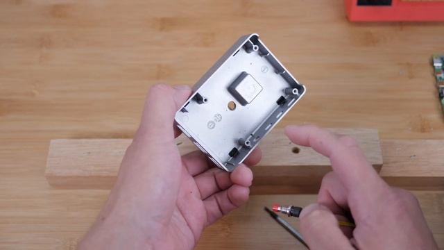 How to Add a Power Button to Your Raspberry Pi (+ FLIRC Case Install!) смотреть онлайн