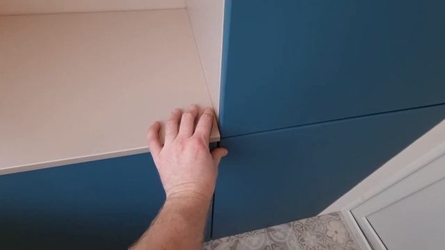 Современный и стильный шкаф на балкон / лоджию с push-on механизмами смотреть онлайн