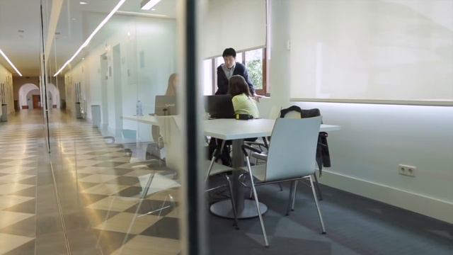 Bachelor in Communication and Digital Media смотреть онлайн