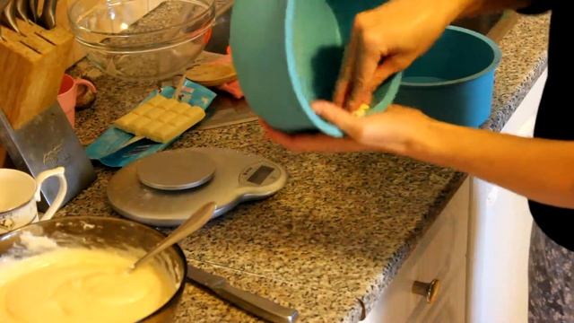 Кекс из сметаны и белого шоколада смотреть онлайн