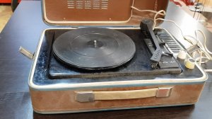 Проигрыватель винила Юность 301