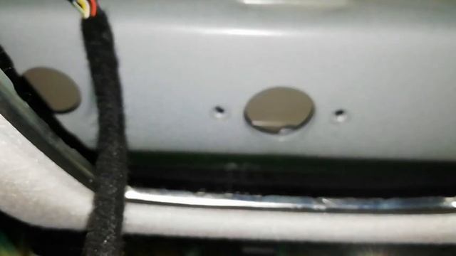 Лада Нива Тревел установка штатной антенны!