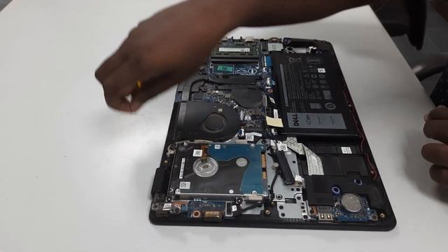 How to Disassemble & Assemble Dell Latitude 3490 HDD Unit in Tamil смотреть онлайн