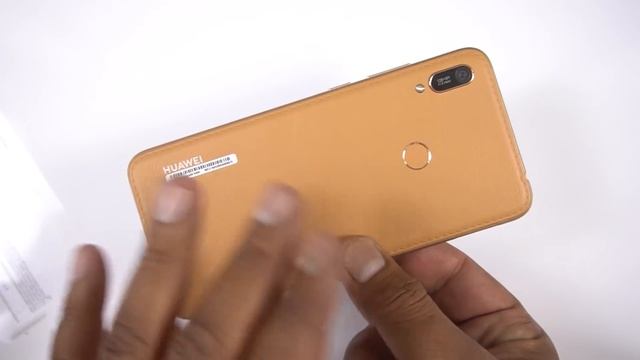 Huawei Y6 Prime 2019 Unboxing & First Look [Urdu/Hindi] смотреть онлайн