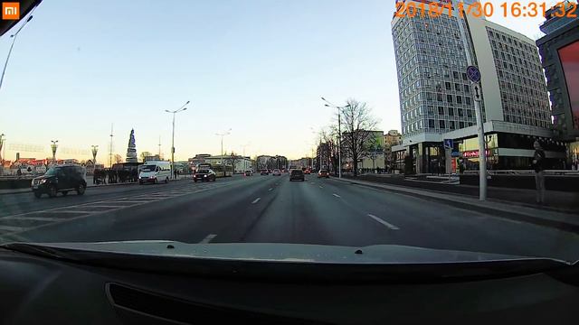 Проезд на красный электробуса смотреть онлайн