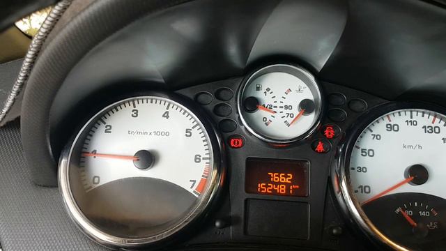 Peugeot 207 broute et cale смотреть онлайн