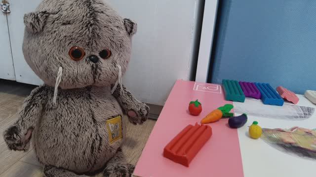 Басик лепит овощи! смотреть онлайн