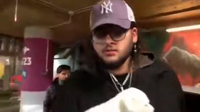 Andro вою на луну смотреть онлайн