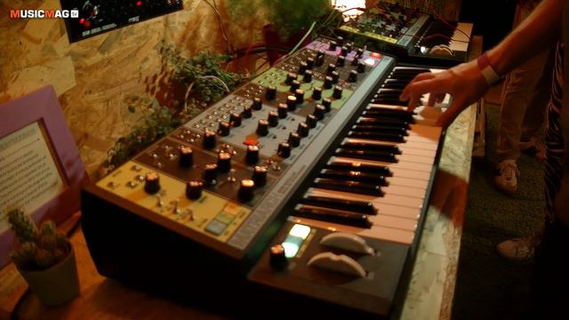Moog Matriarch - синтезатор (Superbooth19) смотреть онлайн