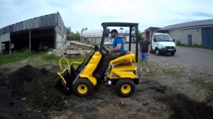 Видео обзор мини погрузчика Helper 300pro