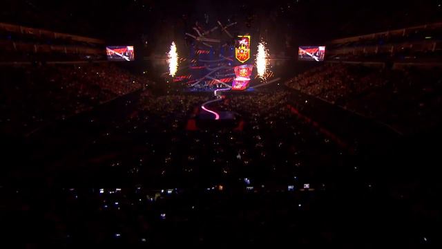 One Direction - One Way Or Another (Teenage Kicks) (Live At The BRITs 2013)