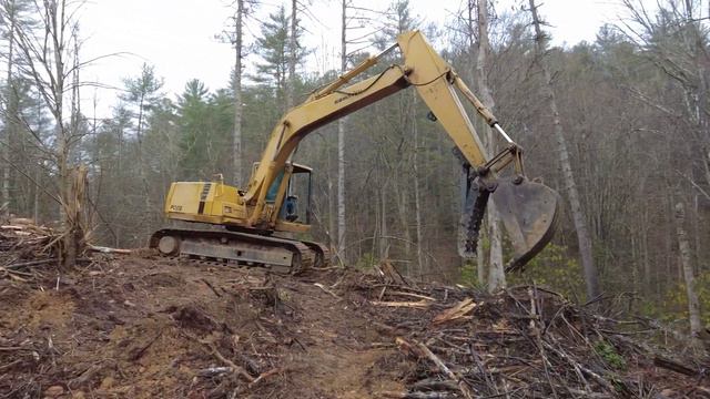 How we did our Logging Clean Up with our Komatsu Excavator. смотреть онлайн