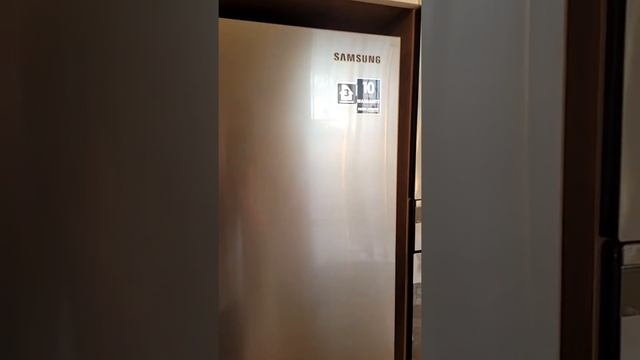 поліровка холодильника Samsung смотреть онлайн