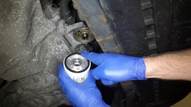 How to Renew the engine oil and filter on a Ford Mondeo 2007 to 2014 смотреть онлайн