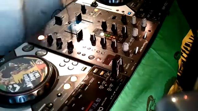Selekta Maki Brain Freeze medley смотреть онлайн
