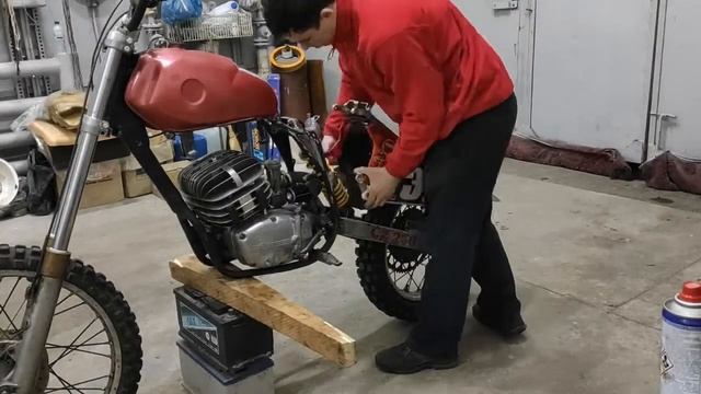 Установка пластика Honda CRF на Cezet513. Внешка CZ 250 "CEZONDA" смотреть онлайн