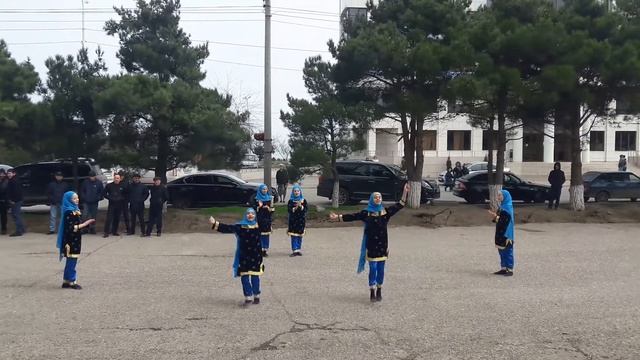 Ансамбль "Дети гор" на избирательном участке смотреть онлайн