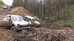 Нивы, Шеви Нивы и УАЗ по грязи. Или не Волнуйтесь, стандарт проедет.  Часть 2