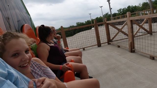 Gravity Bomb at Bigfoot fun park in Branson Mo. 200ft drop! смотреть онлайн
