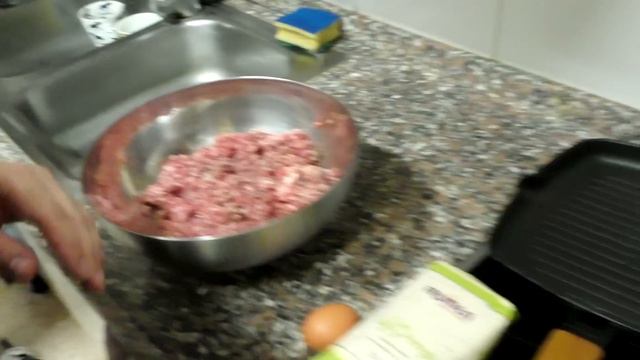 Lo que pasa cuando vas a casa de un amigo DE NOCHE y SIN AVISAR смотреть онлайн