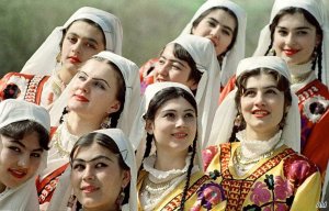 ТОҶИДДИН МУҲИДДИНОВ – ХУРМО ШИРИНОВА, TOJIDDIN MUHIDDINOV – KHURMO SHIRINOVA