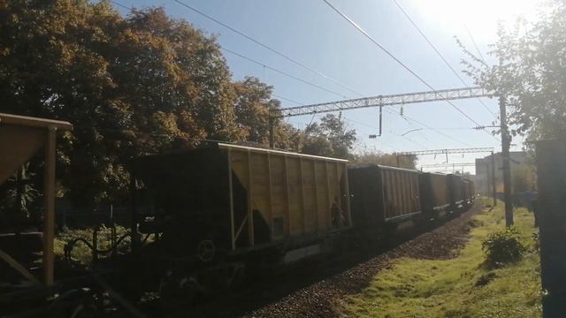 Остановился на перегоне! Электровозы ВЛ80с 831Б/956 с грузовым поездом. смотреть онлайн
