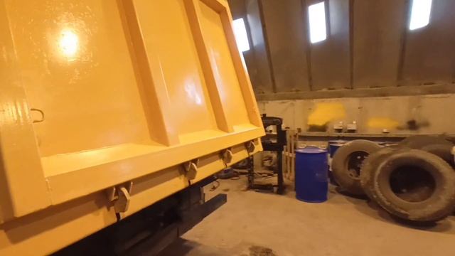 МАЗ 6501. Наконец-то я покрасил кузов)) смотреть онлайн
