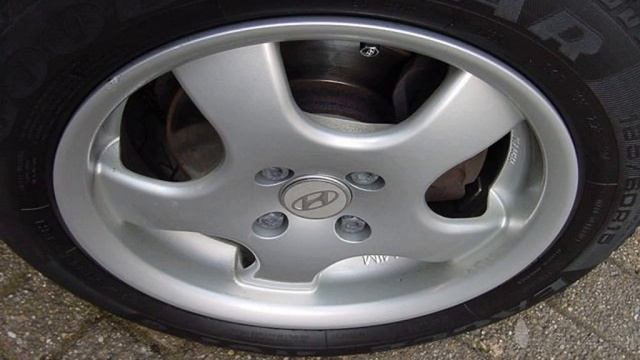 HYUNDAI ACCENT смотреть онлайн