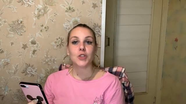 Что такое белое пальто? Токсичное хвастовство. Глупые поверхностные подруги. смотреть онлайн