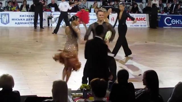 PARAD NADIY 2011_Vlokh-Vaganova FINAL_Cha-cha-cha.MOV смотреть онлайн