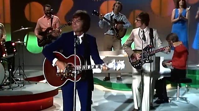 Cliff Richard - Medley (Cliff In Scandinavia, 01 Oct 1970)