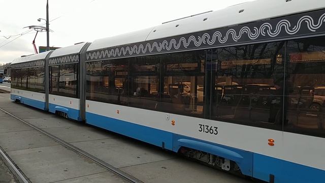 Трамвай 71-931М «Витязь-М» остановка МЦК Верхние Котлы (Москва) 5.11.2023 смотреть онлайн
