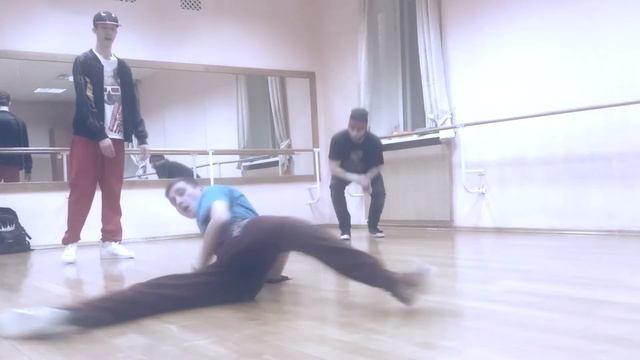 19.01.2017 немного себя, треня в "ДК") смотреть онлайн