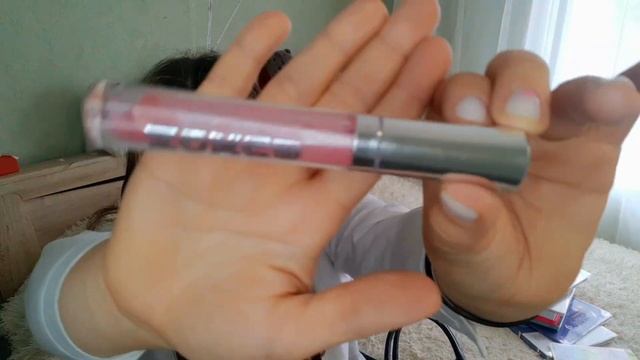 Что находится в моей школьной сумке? / Что я беру с собой в школу кажды день? смотреть онлайн