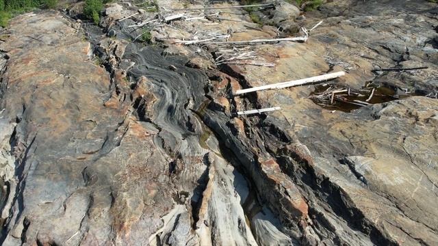 Бурный водопад Лаксфорсен. Граница Северной Норвегии. Нордкап 16. смотреть онлайн