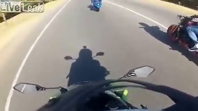 Трюки на мотоцикле. Двойное падение. Stuntriding - Crash Moto смотреть онлайн