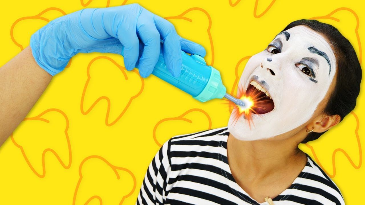 Clown going to the dentist! Family fun  Funny videos for kids.