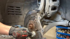 Замена Передних Тормозных ДИСКОВ и КОЛОДОК на Audi Q7