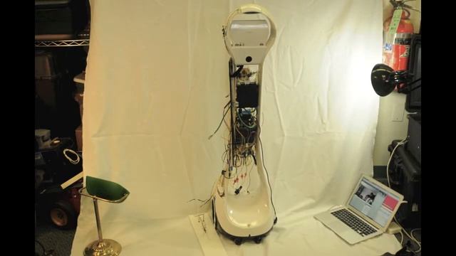 Building Hugo (time-lapse video) смотреть онлайн