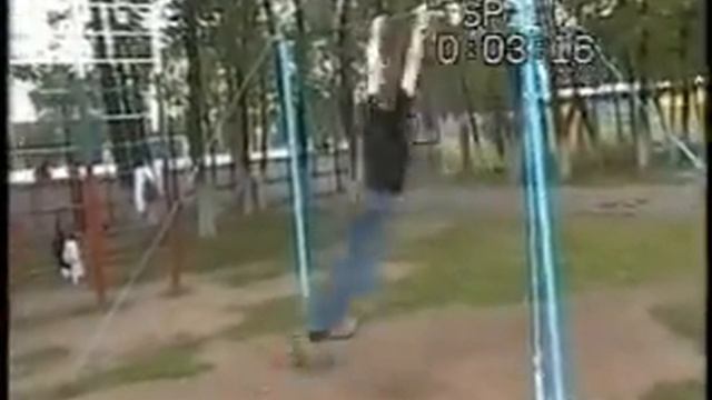 Турник. Склёпка в упор сзади