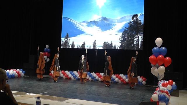 НАРОДНЫЙ АНСАМБЛЬ ТАНЦА "ХОРОШЕЕ НАСТРОЕНИЕ". ПАМИРСКИЙ ТАНЕЦ смотреть онлайн