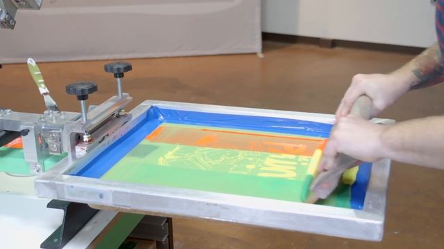 How To Screen Print Multiple Colors With One Screen смотреть онлайн