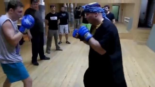 Guro Alexander Plaksin - Footwork In PANANTUKAN