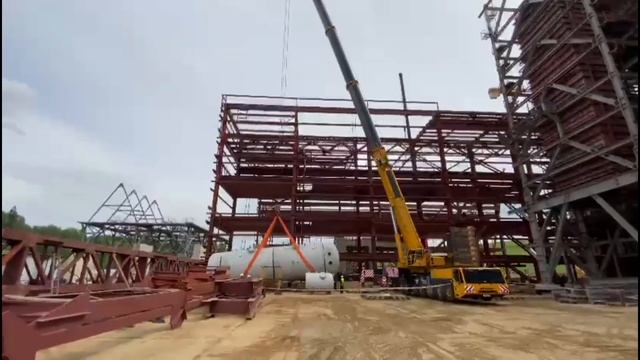 ⚙️Кран Terex Demag AC500 при подготовке к подъёму смотреть онлайн