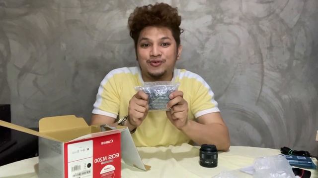 UNBOXING CANON EOS M200 // MY FIRST EVER VLOGGING CAMERA смотреть онлайн