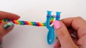 Браслет СПИРАЛЬ на РОГАТКЕ из резинок без станка | Bracelet Rainbow Loom Tutorial