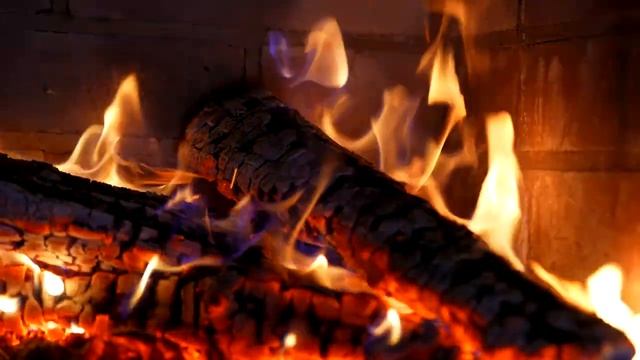 Fireplace at Night 4K ? Relaxing Fireplace (12 HOURS). Fireplace with Burning Logs & Fire Sounds смотреть онлайн