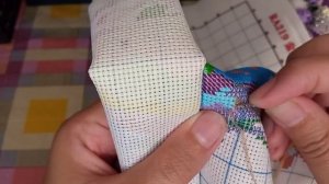 Как я вышиваю без пялец, на руках в два прокола