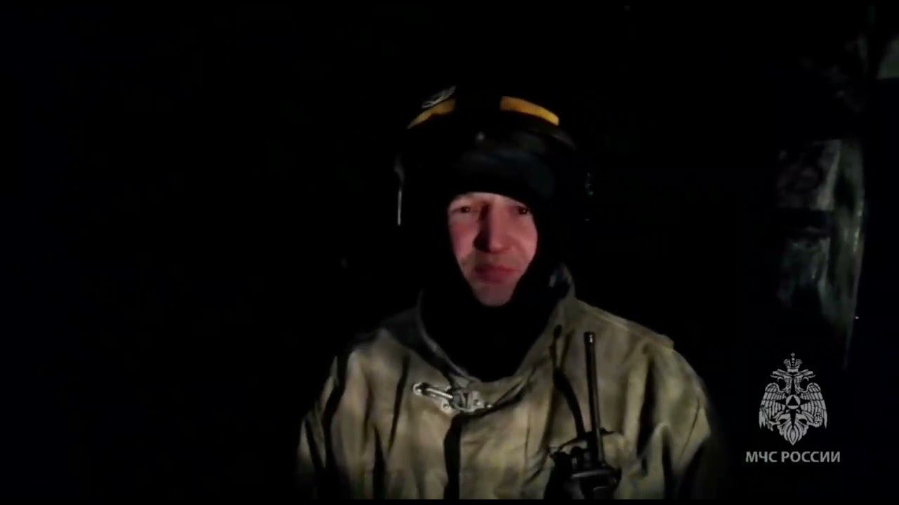 Три ребенка погибли во время пожара в частном доме в Свердловской области смотреть онлайн